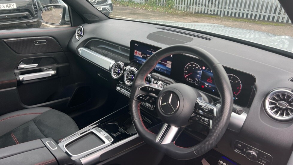 Used Mercedes-Benz GLB 2024 for sale - 76458886: Photo 3