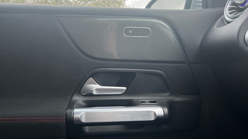 Used Mercedes-Benz GLB 2024 for sale - 76458886: Photo 36