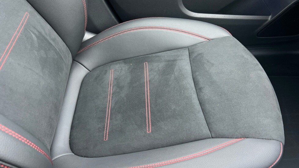 Used Mercedes-Benz GLB 2024 for sale - 76458886: Photo 37