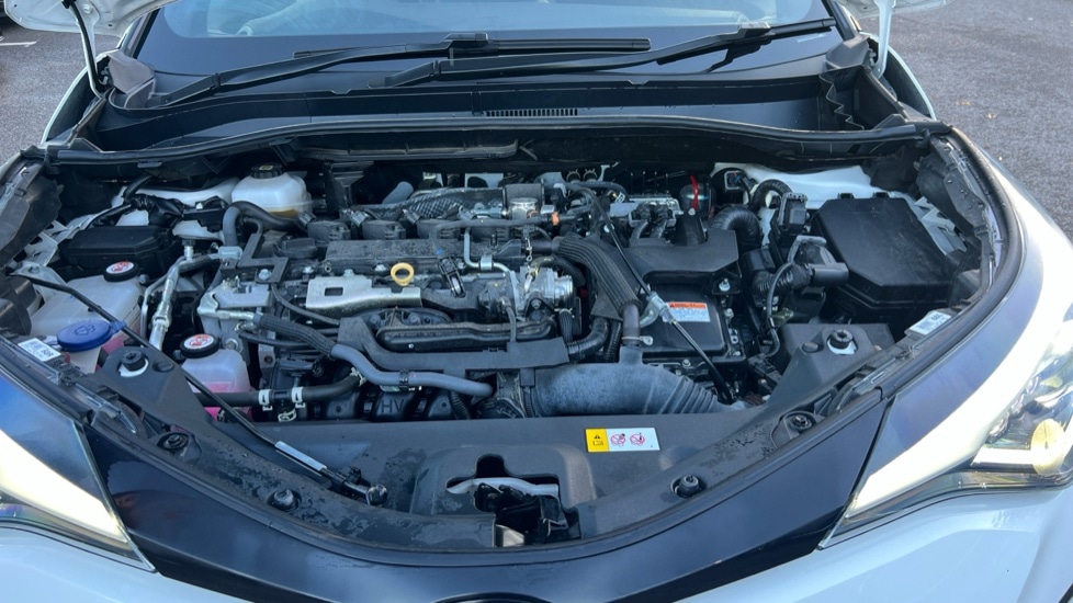 Used Toyota C-HR 2023 for sale - 76415217: Photo 16