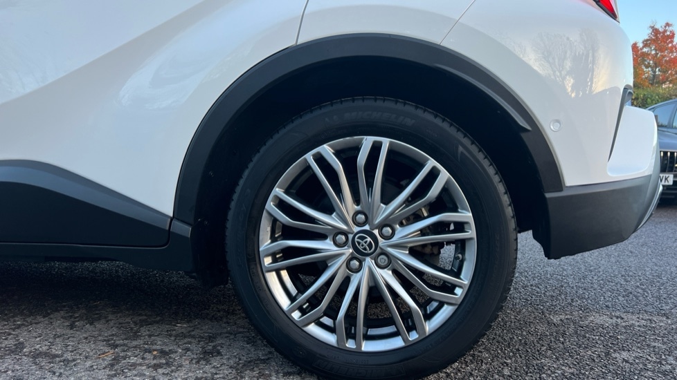 Used Toyota C-HR 2023 for sale - 76415217: Photo 18