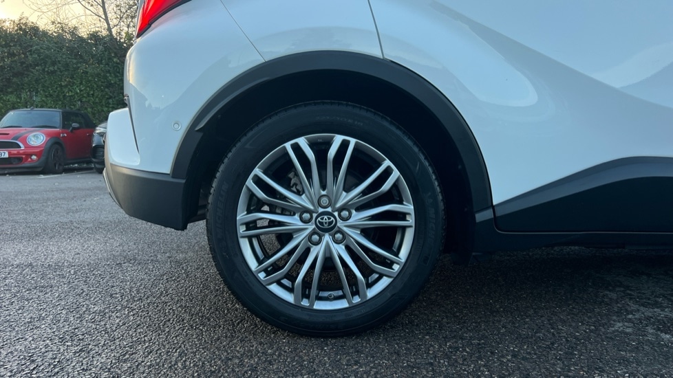 Used Toyota C-HR 2023 for sale - 76415217: Photo 19