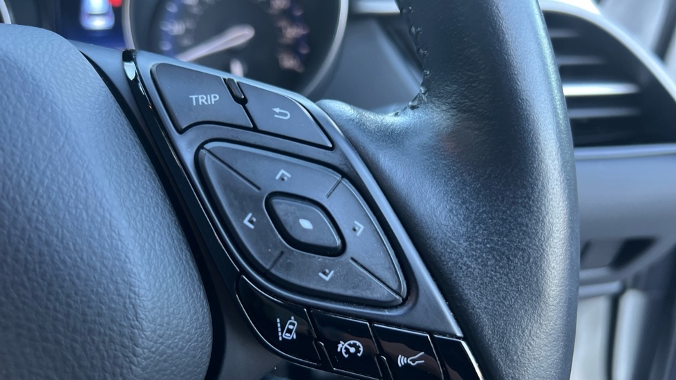 Used Toyota C-HR 2023 for sale - 76415217: Photo 21