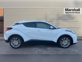 Used Toyota C-HR 2023 for sale - 76415217: Photo