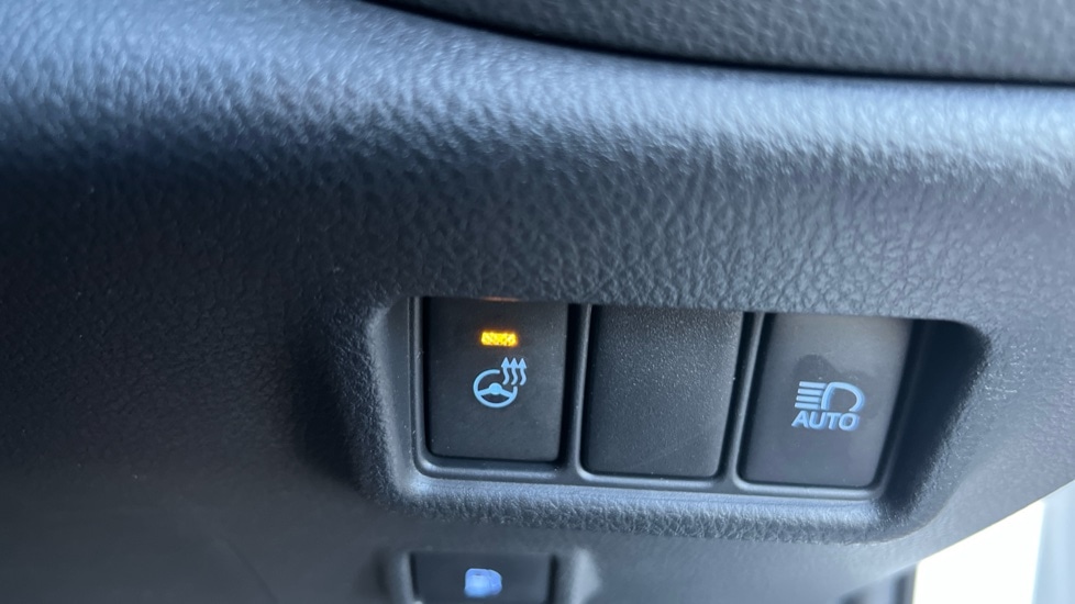 Used Toyota C-HR 2023 for sale - 76415217: Photo 34