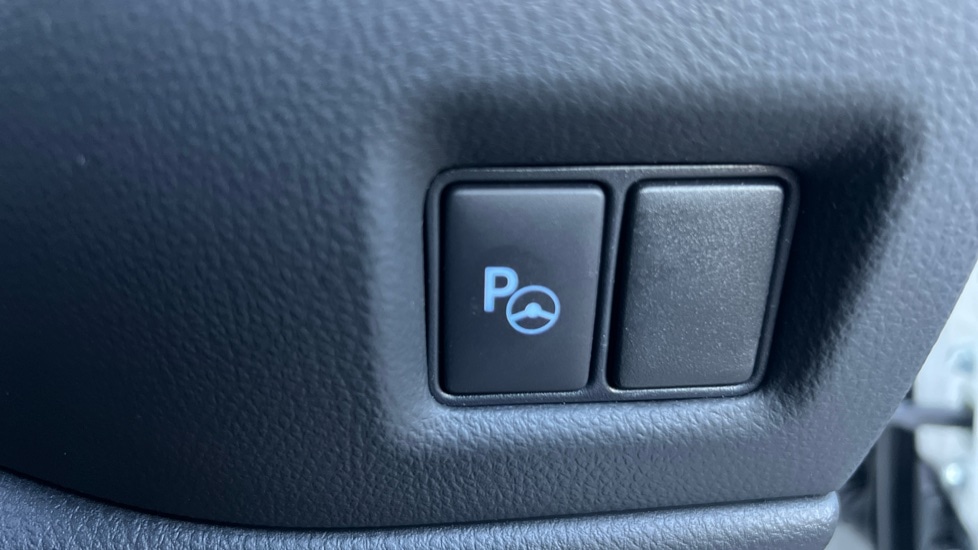 Used Toyota C-HR 2023 for sale - 76415217: Photo 35