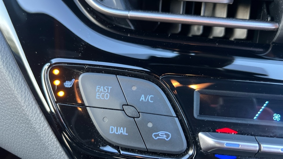 Used Toyota C-HR 2023 for sale - 76415217: Photo 36