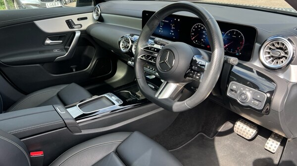 Used Mercedes-Benz CLA 2024 for sale - 76180145: Photo 3