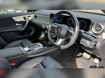 Used Mercedes-Benz CLA 2024 for sale - 76180145: Photo 3