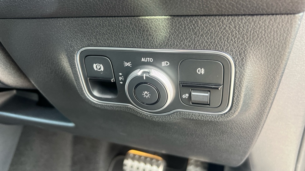 Used Mercedes-Benz GLB 2024 for sale - 76630091: Photo 35