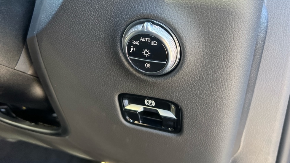 Used Mercedes-Benz GLC 2025 for sale - 76061960: Photo 37