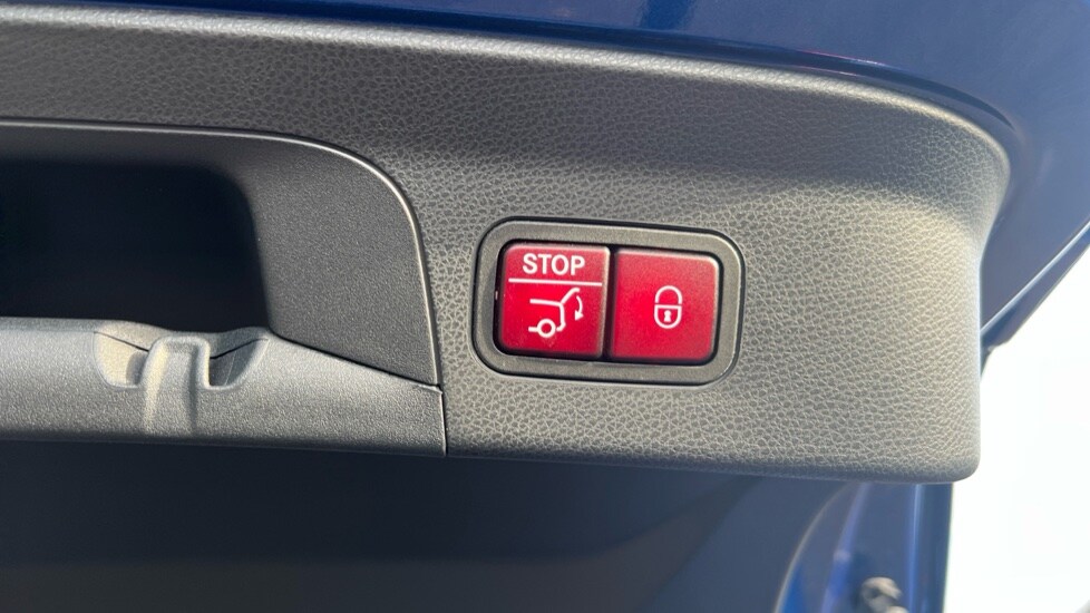 Used Mercedes-Benz GLC 2022 for sale - 76745383: Photo 32