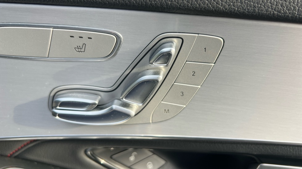 Used Mercedes-Benz GLC 2022 for sale - 76745383: Photo 35