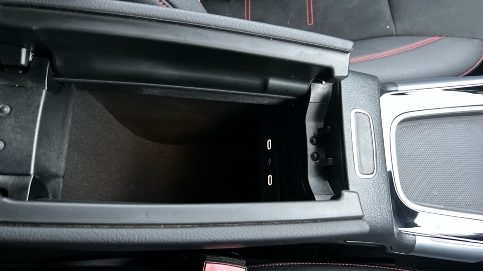 Used Mercedes-Benz GLB 2024 for sale - 77082530: Photo 44