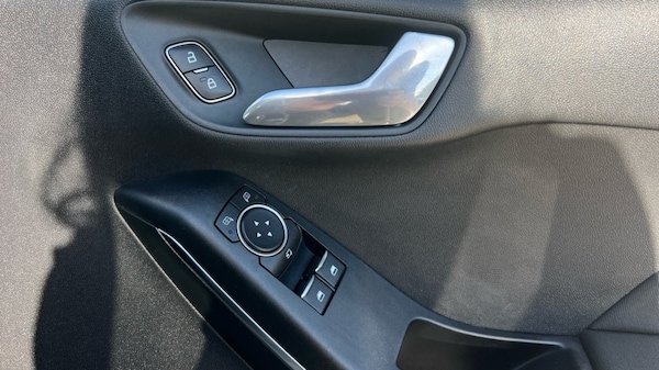 Used Ford Fiesta 2018 for sale - 76229340: Photo 29