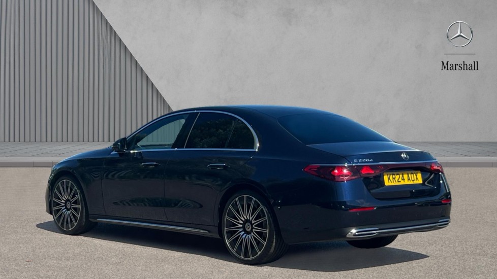 Used Mercedes-Benz E Class 2024 for sale - 76466500: Photo 2