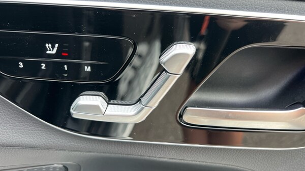 Used Mercedes-Benz GLC 2024 for sale - 76172363: Photo 34