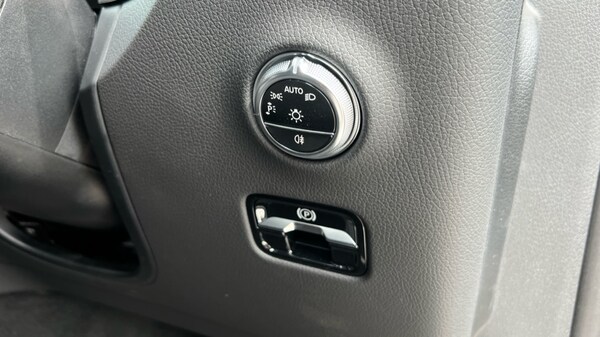 Used Mercedes-Benz GLC 2024 for sale - 76172363: Photo 35
