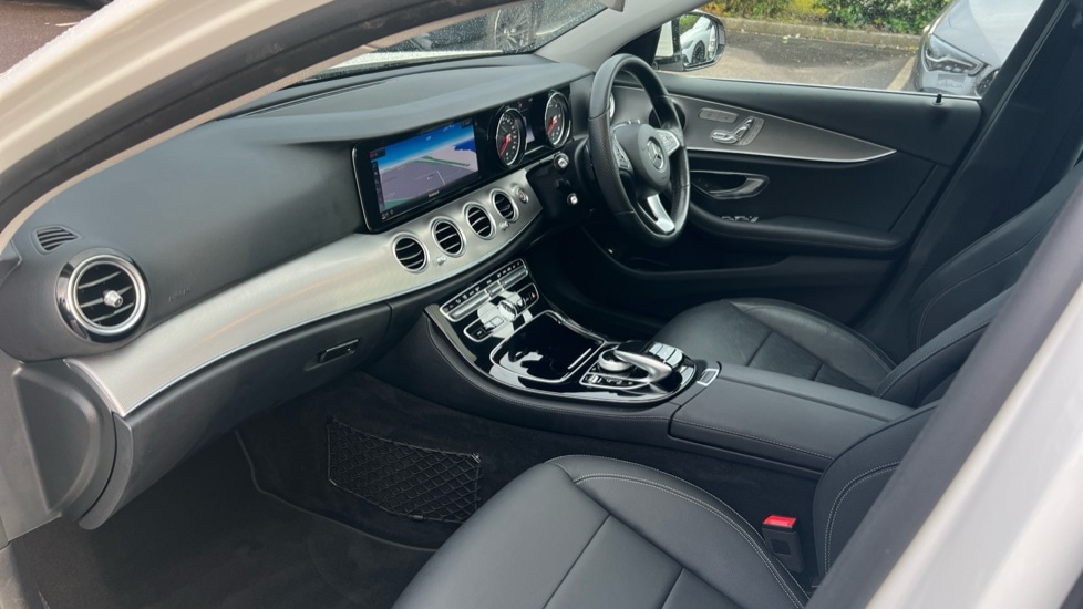 Used Mercedes-Benz E Class 2018 for sale - 76593634: Photo 11