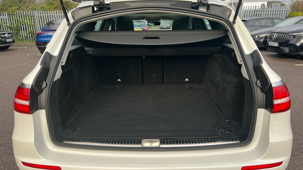 Used Mercedes-Benz E Class 2018 for sale - 76593634: Photo 18