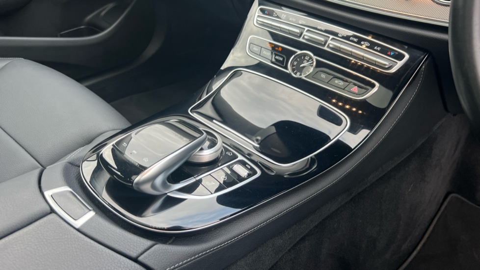 Used Mercedes-Benz E Class 2018 for sale - 76593634: Photo 33