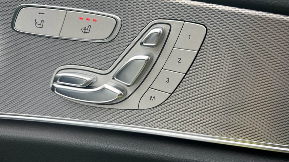 Used Mercedes-Benz E Class 2018 for sale - 76593634: Photo 44