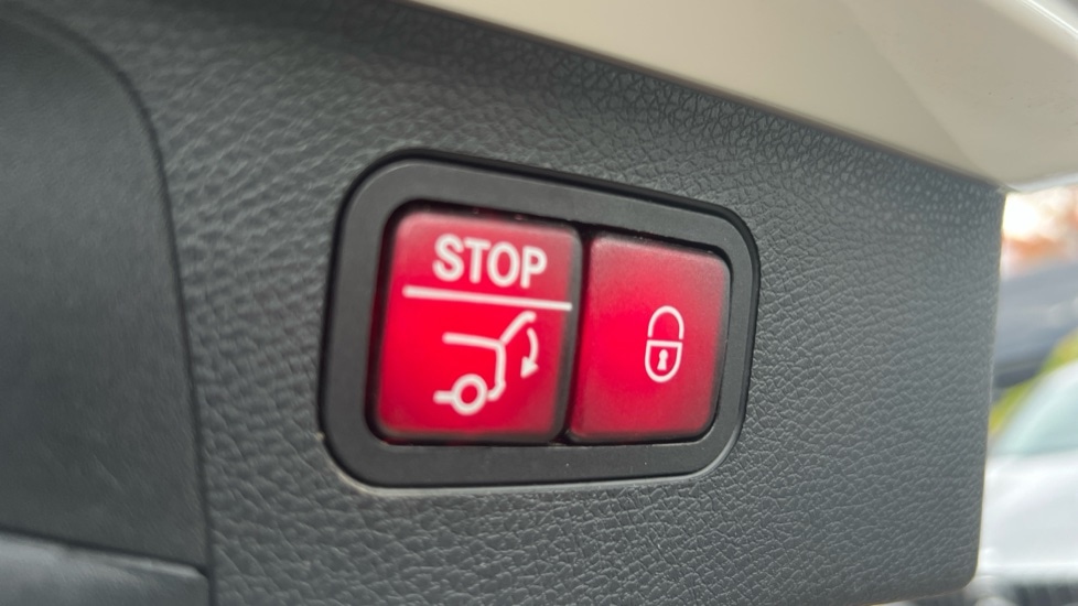 Used Mercedes-Benz E Class 2018 for sale - 76593634: Photo 47