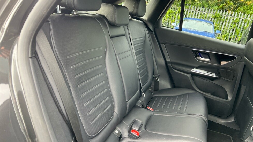 Used Mercedes-Benz GLC 2023 for sale - 76372714: Photo 15