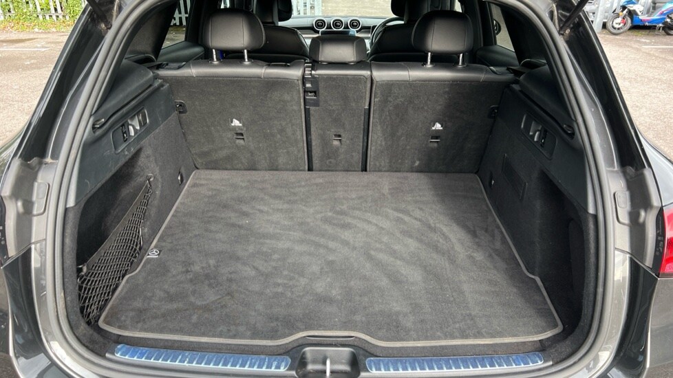 Used Mercedes-Benz GLC 2023 for sale - 76372714: Photo 17