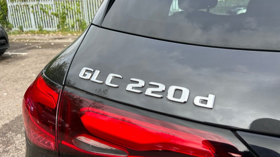 Used Mercedes-Benz GLC 2023 for sale - 76372714: Photo 22
