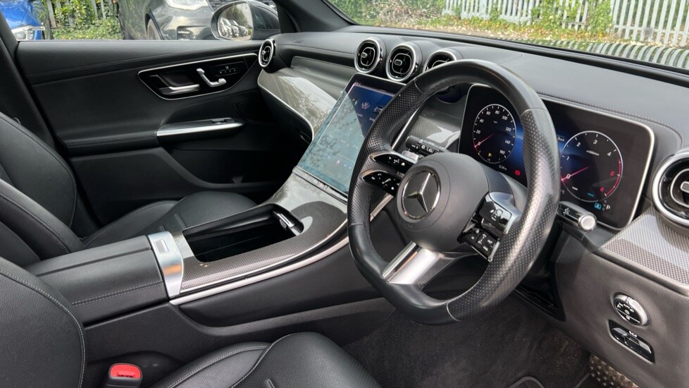 Used Mercedes-Benz GLC 2023 for sale - 76372714: Photo 3