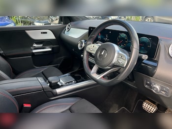 Used Mercedes-Benz EQA 2021 for sale - 76552514: Photo