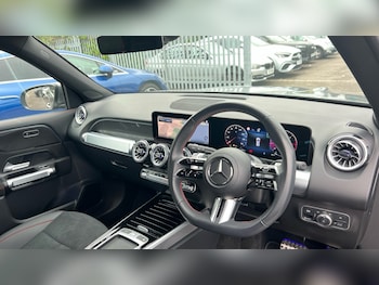 Used Mercedes-Benz GLB 2024 for sale - 76459138: Photo