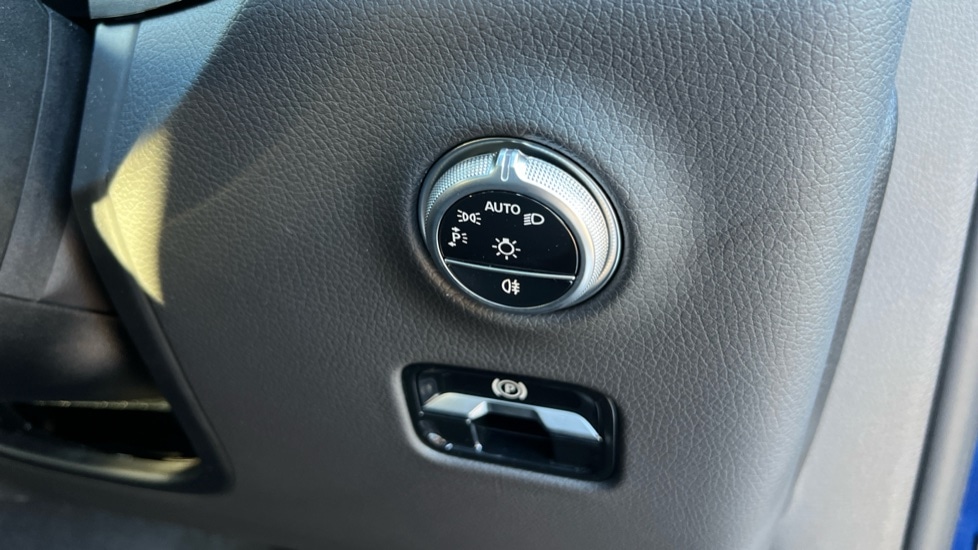 Used Mercedes-Benz GLC 2024 for sale - 76623480: Photo 35