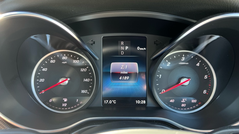 Used Mercedes-Benz V-Class 2024 for sale - 76788184: Photo 16