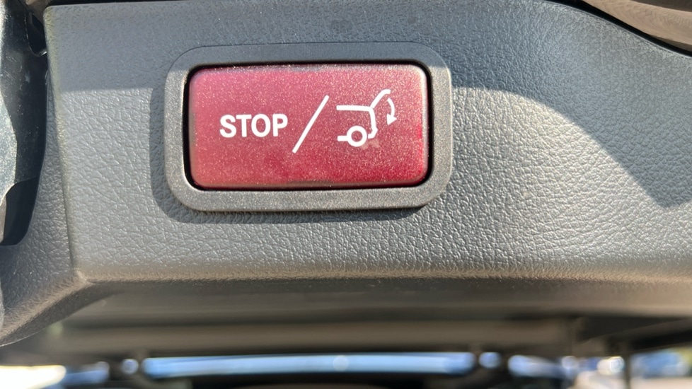 Used Mercedes-Benz V-Class 2024 for sale - 76788184: Photo 31