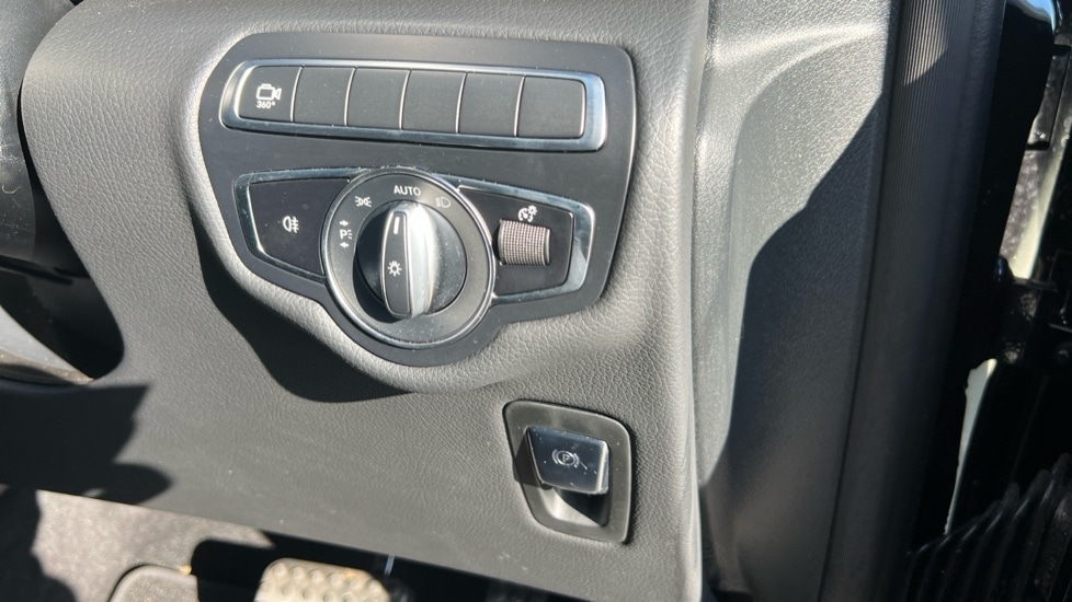 Used Mercedes-Benz V-Class 2024 for sale - 76788184: Photo 35