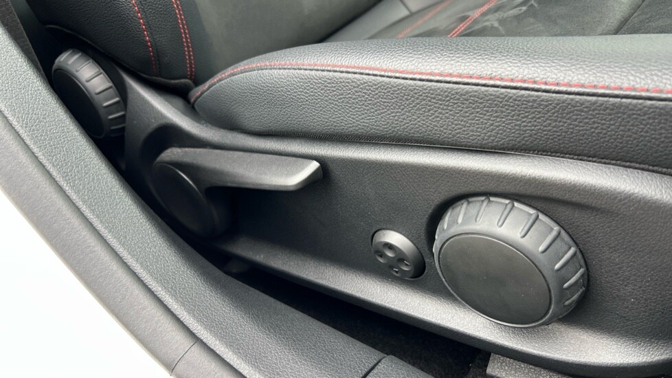 Used Mercedes-Benz A-Class 2024 for sale - 75943115: Photo 32