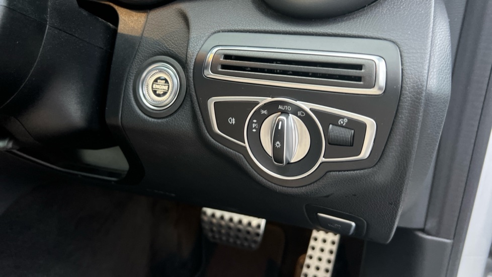 Used Mercedes-Benz C Class 2019 for sale - 76984009: Photo 34