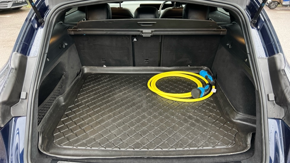 Used Mercedes-Benz EQC 2020 for sale - 76788102: Photo 17