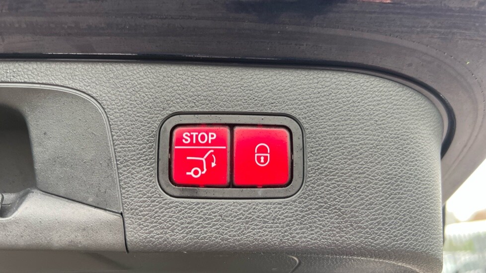 Used Mercedes-Benz EQC 2020 for sale - 76788102: Photo 32