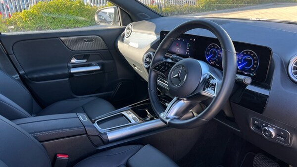Used Mercedes-Benz EQA 2024 for sale - 75943356: Photo 3
