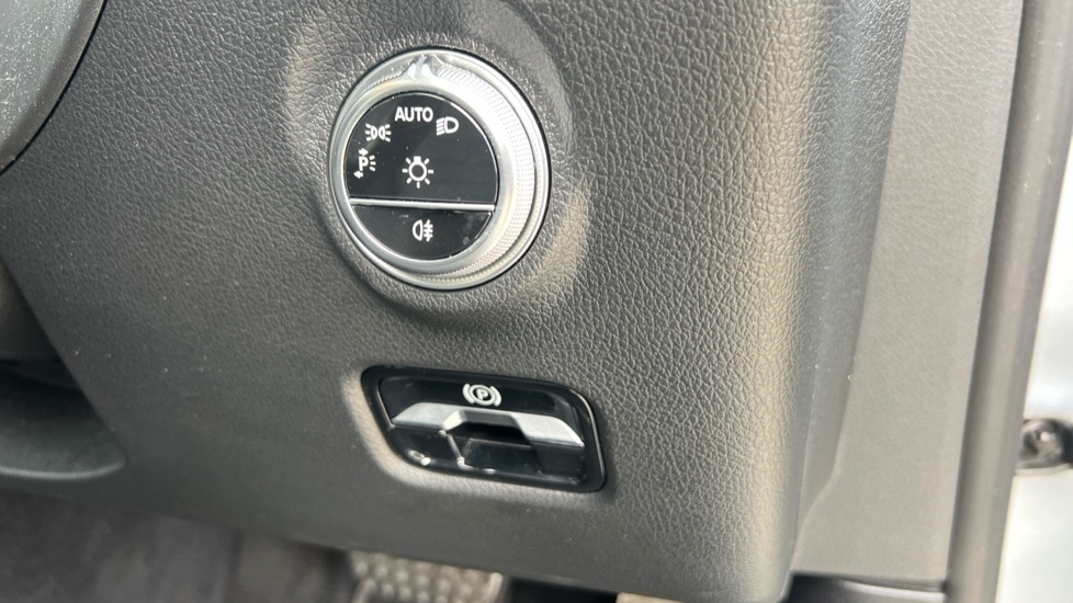 Used Mercedes-Benz C-Class 2022 for sale - 76044385: Photo 35