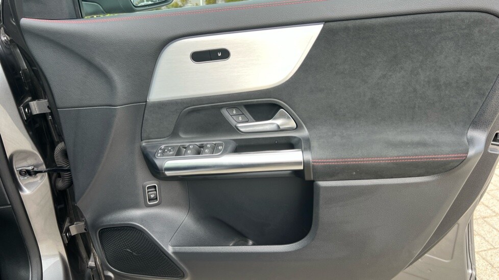 Used Mercedes-Benz EQA 2022 for sale - 76124358: Photo 35