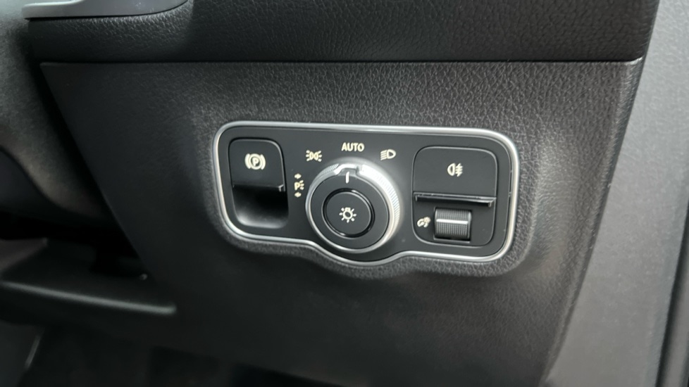 Used Mercedes-Benz GLB 2024 for sale - 77057868: Photo 36