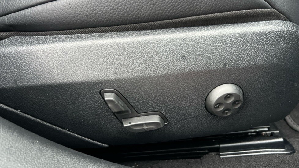 Used Mercedes-Benz E Class 2024 for sale - 77050898: Photo 33