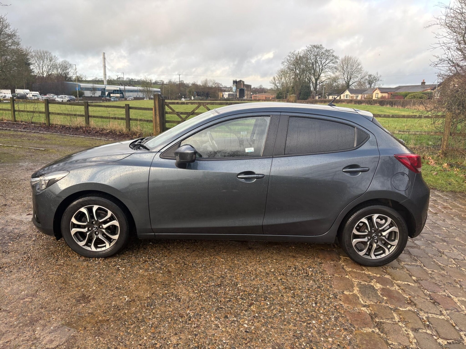 Used Mazda Mazda2 2015 for sale - 77864782: Photo 7