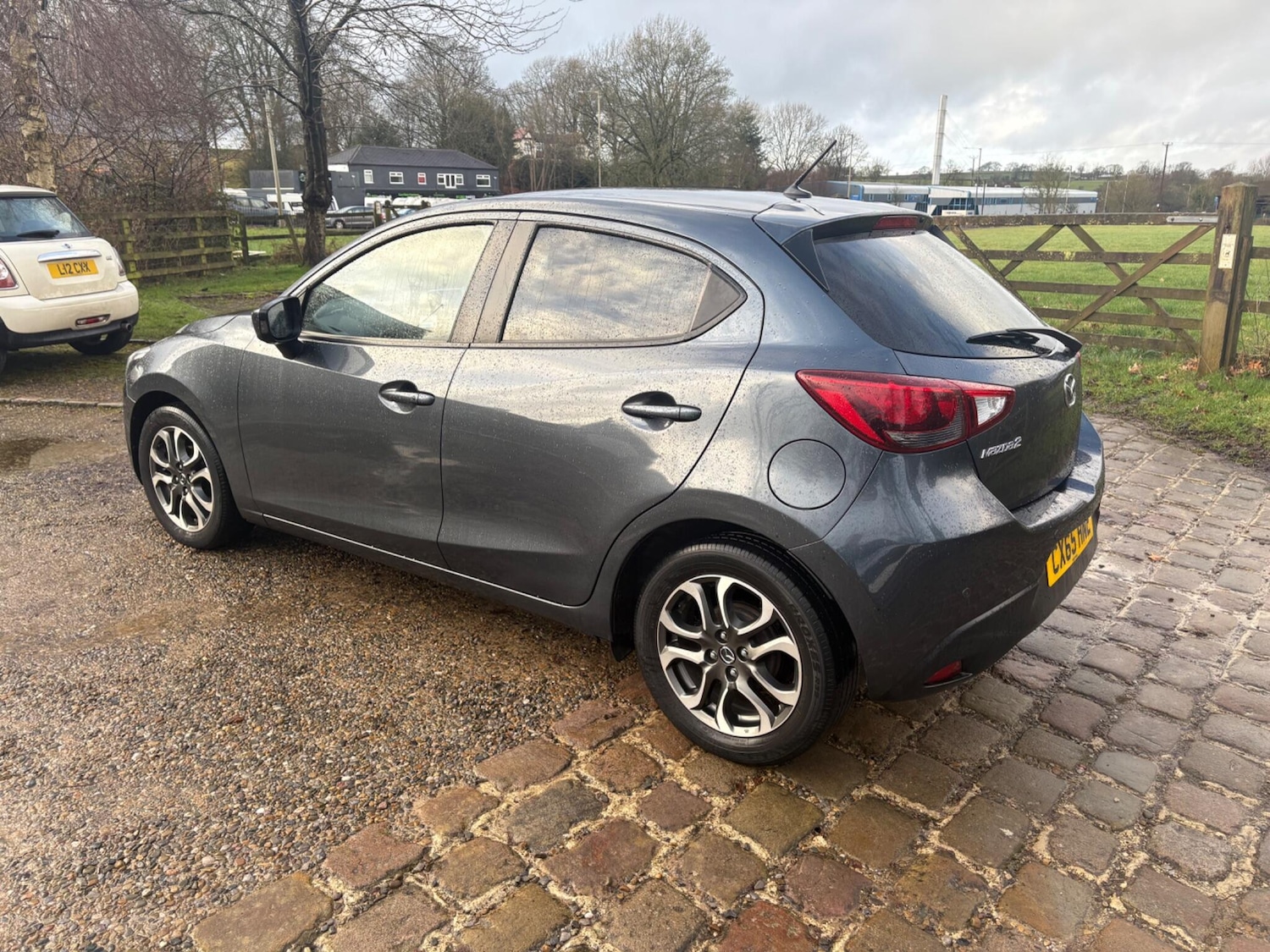 Used Mazda Mazda2 2015 for sale - 77864782: Photo 8