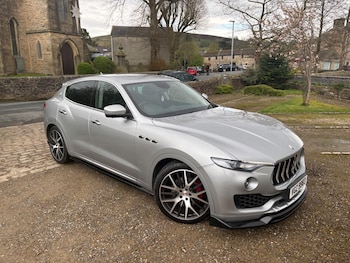 Used Maserati Levante 2017 for sale - 78245337: Photo