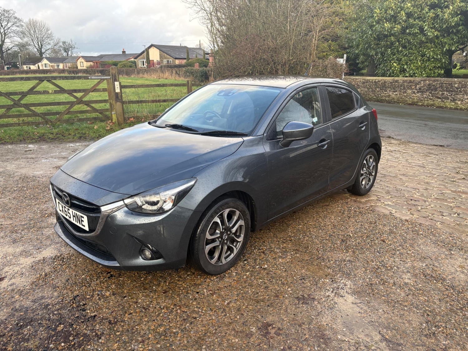 Used Mazda Mazda2 2015 for sale - 77969917: Photo 6